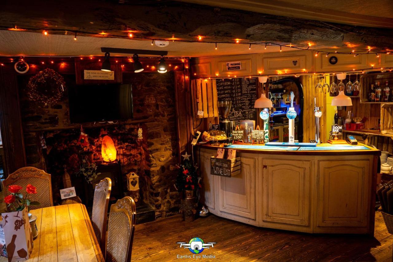 לאנדוברי The Bear Inn מראה חיצוני תמונה